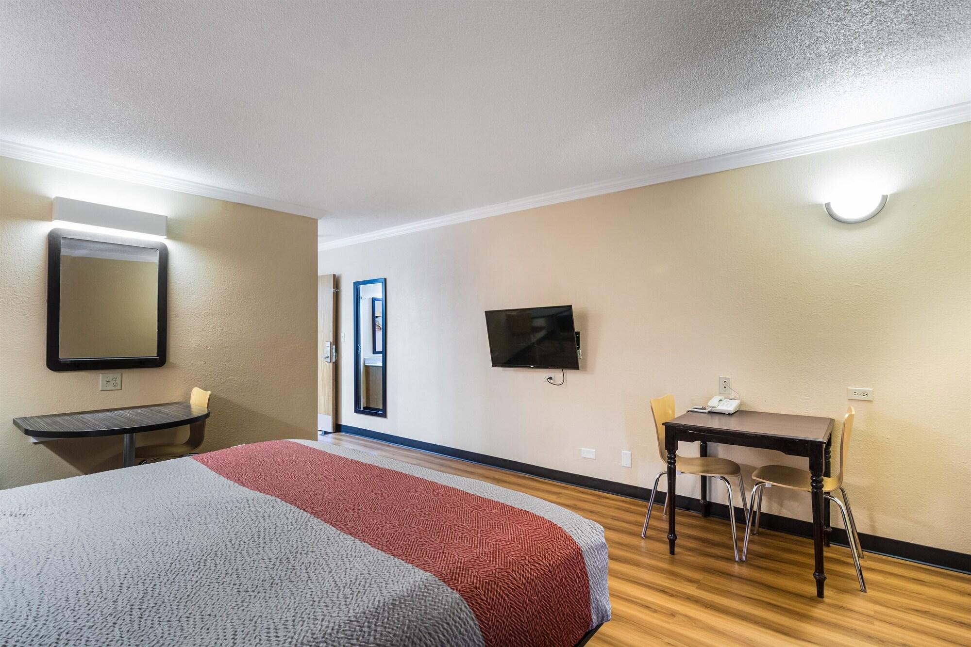 Motel 6-Libertyville, Il ภายนอก รูปภาพ