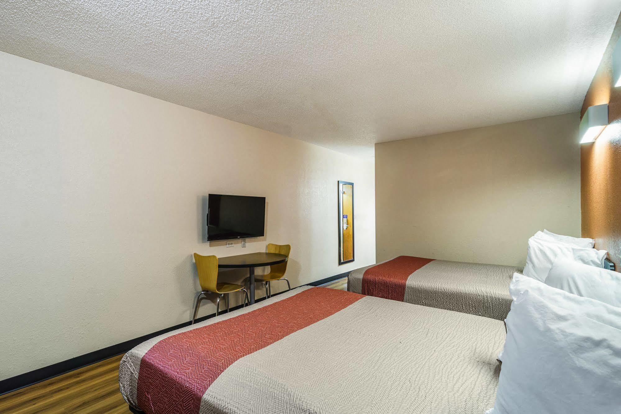 Motel 6-Libertyville, Il ภายนอก รูปภาพ