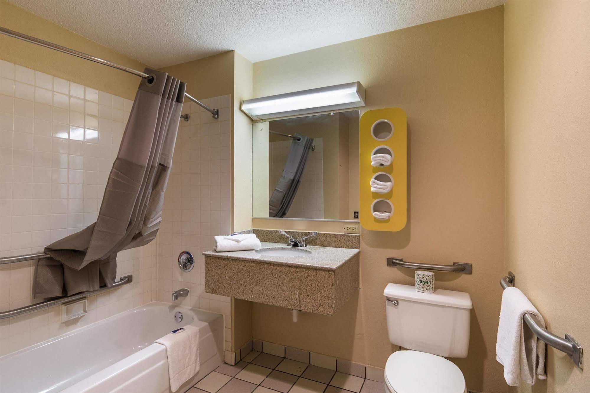 Motel 6-Libertyville, Il ภายนอก รูปภาพ