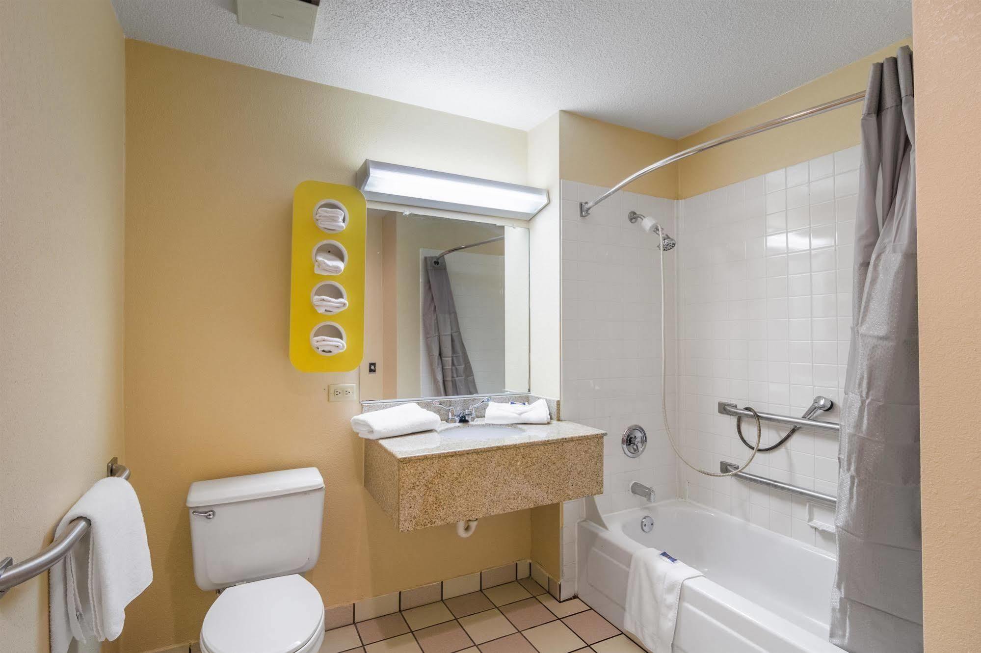 Motel 6-Libertyville, Il ภายนอก รูปภาพ
