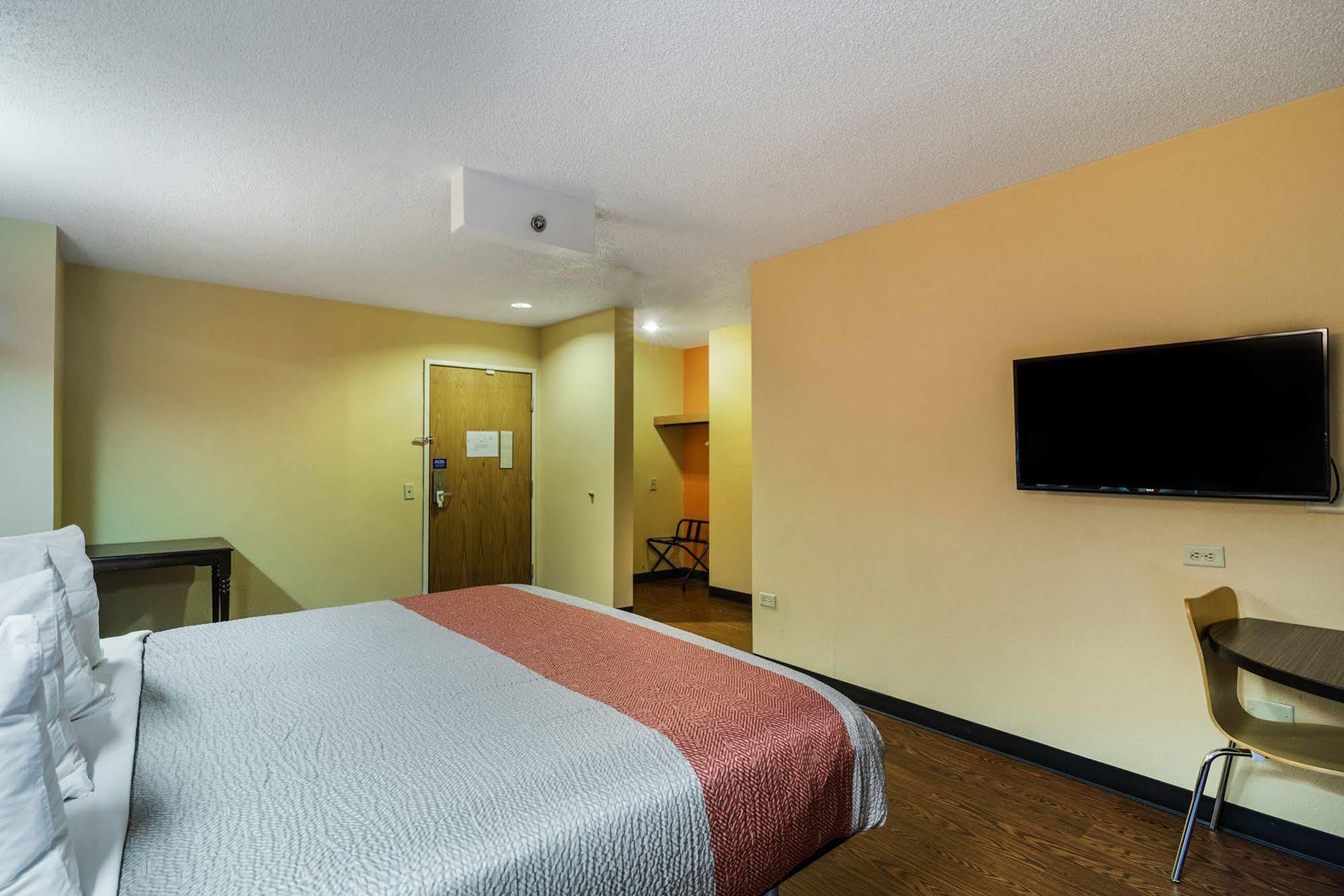 Motel 6-Libertyville, Il ภายนอก รูปภาพ
